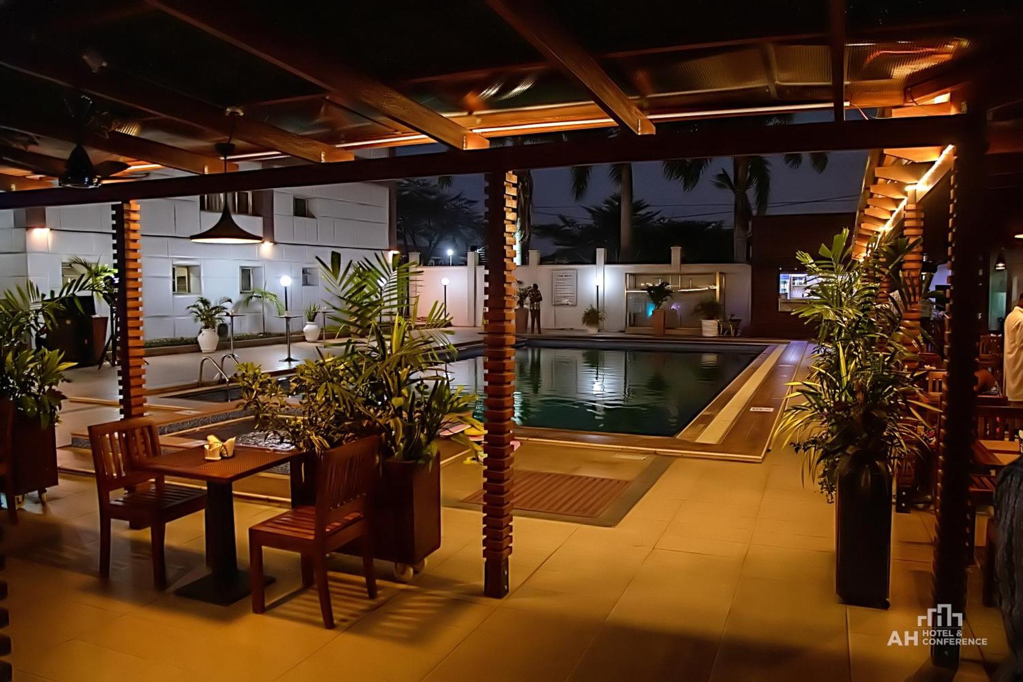 Ah Hotel And Conferences Madina Exterior photo