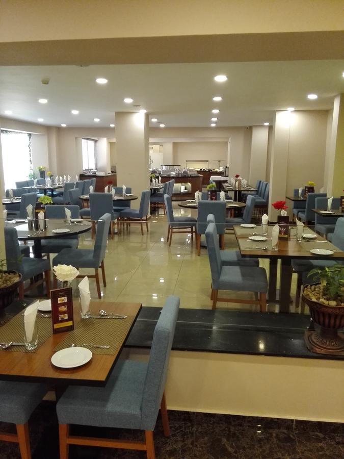 Ah Hotel And Conferences Madina Exterior photo